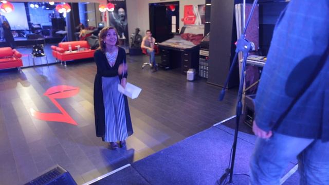 Алла Изверская и Константин. Уроки вокала на сцене концертного зала Игоря Сандлера смотреть онлайн