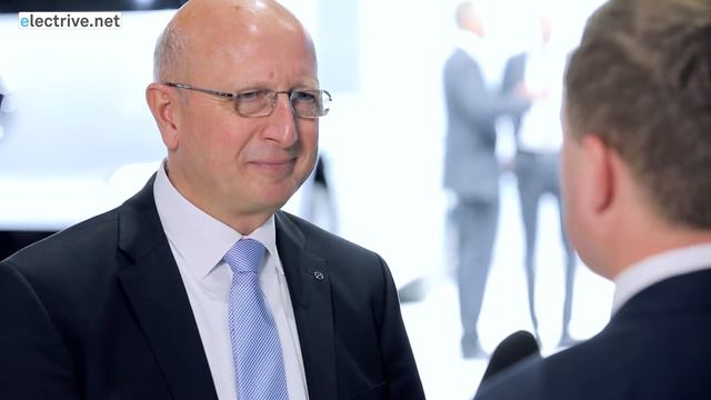 Video-Interview: Sven Ennerst, Daimler, über E-Nutzfahrzeuge. смотреть онлайн