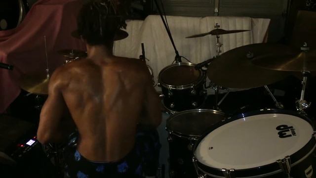 IGGY AZALEA - TEAM - MINI ARRANGE D-M.Y.L3. DRUM COVER смотреть онлайн