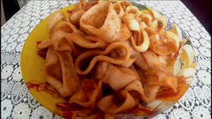 Вяленые кальмары в духовке  с перцем, вкусная закуска к пиву .