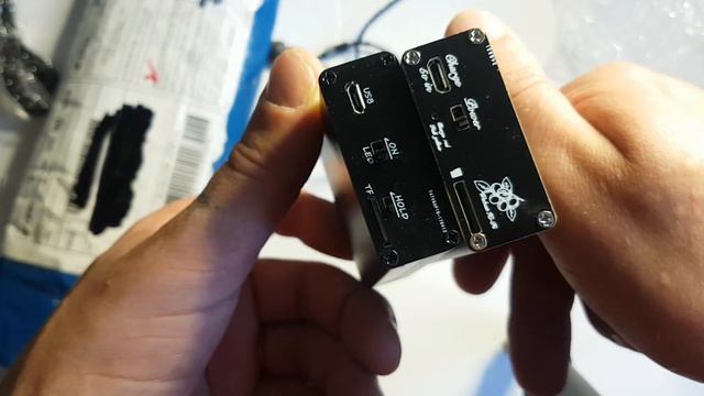 Walnut-V2S Распаковка, и сопутствующий товар к нему. смотреть онлайн