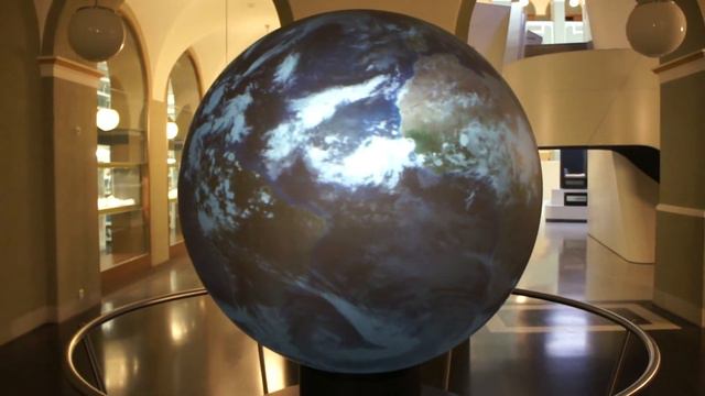 модель Земли, Earth model MAH05666.MP4 смотреть онлайн