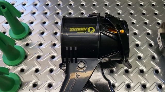 SILIGUN Compact Caulk Gun with Caulking Tools and Caulk Nozzle Review, An alternative that seals th смотреть онлайн