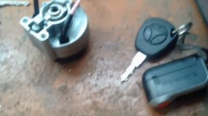 УАЗ патриот работа магнитолы с выключенным зажиганием, снятие замка зажигания.