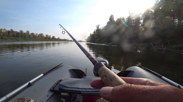 ВОТ ЗА ЭТИМИ МОНСТРАМИ Я СЮДА И ЕХАЛ!!Трофейная рыбалка на Оби, Крупная щука,судак,джиг. смотреть онлайн