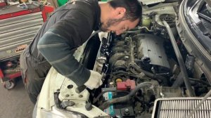 Диагностика и замена стартера на Пежо 4007.