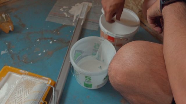 7-СЕРИЯ. КУПИЛИ СОВЕТСКУЮ ДАЧУ!!! РЕМОНТ ПОШЕЛ НЕ ПО ПЛАНУ! Покраска плит OSB смотреть онлайн