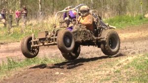 Мероприятие на квадроциклах бок о бок с пожарной компанией Уоллингтона