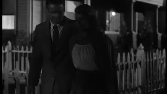 Une Place au soleil Bande annonce VO смотреть онлайн