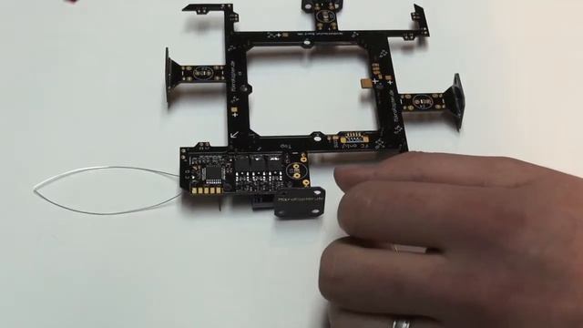 Quadrocopter Tutorial - Mikrokopter Power Distribution Build смотреть онлайн