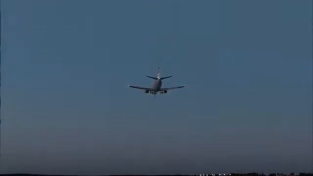 Few landings at Zagreb Airport смотреть онлайн