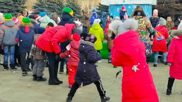 Новый Год 2020 Горловка смотреть онлайн