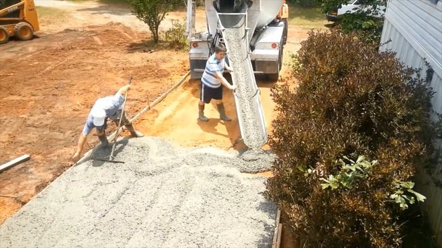 КАК МЫ БЕТОНИРОВАЛИ ДОРОЖКУ 8 ЛЕТ НАЗАД // США смотреть онлайн