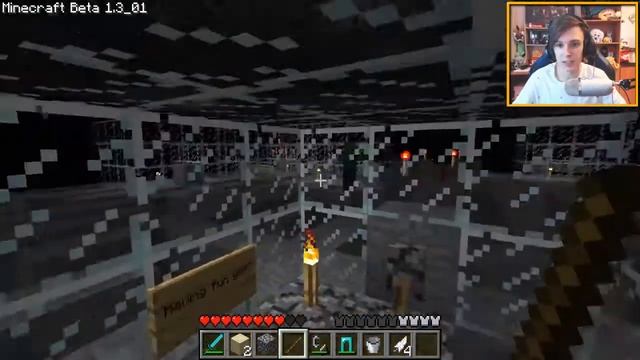 ЭТО САМАЯ СТАРАЯ КАРТА МАЙНКРАФТ!РЕАКЦИЯ НА САМУЮ ПЕРВУЮ КАРТУ MINECRAFT смотреть онлайн