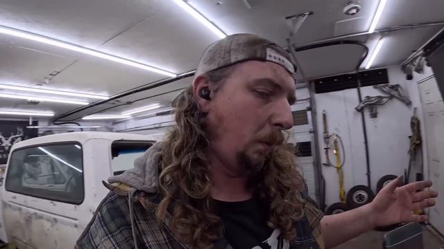 Dirt Cheap Body Work With JUNK Parts = Amazing Results - 1979 F250 смотреть онлайн