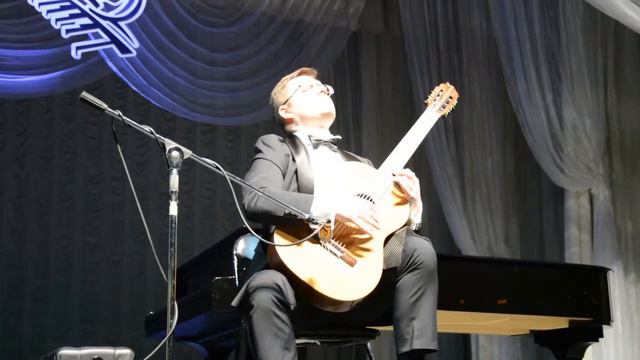 Дмитрий Бородаев (гитара) на Январских музыкальных вечерах 2022 в Бресте смотреть онлайн