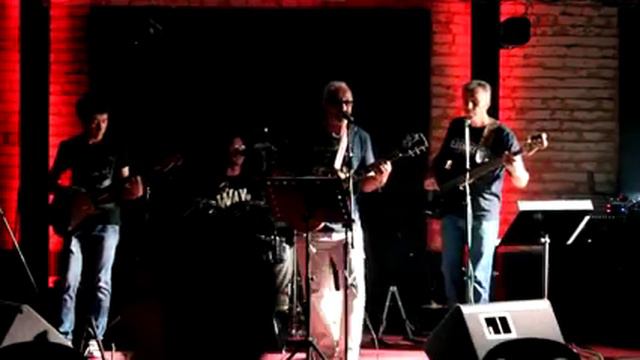 RetRocK  - исполняет песню группы Smokie (бонус)