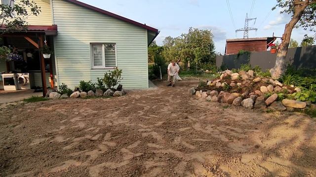 ВОТ И ДОЖДАЛИСЬ МЫ ЛЕТА ! ПОСЕЯЛ ГАЗОННУЮ ТРАВУ НА УЧАСТКЕ смотреть онлайн