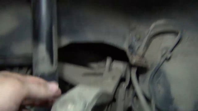 Nissan Skyline V35 замена задней ступицы,замена масла,регулировка ручника. смотреть онлайн