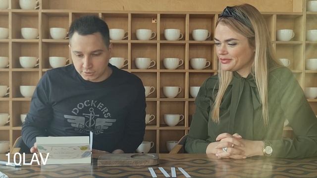 Подруга оценивает AROMA BOX с randewoo смотреть онлайн