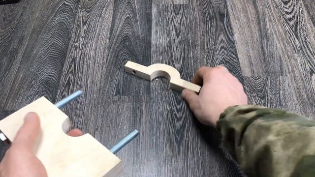 Полезная идея из обычной фанеры! Классная идея для мастерской!