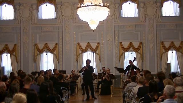Ян Стамиц, Концерт для кларнета и струнных си-бемоль мажор смотреть онлайн