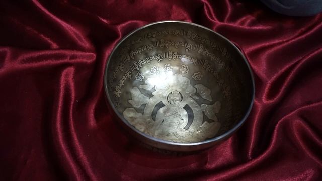 Б18.8см-188ГцФа#. ПОЮЩАЯ ЧАША ДЛЯ МАССАЖА И МЕДИТАЦИИ - НЕПАЛ. КУПИТЬ ТИБЕТСКИЕ ПОЮЩИЕ ЧАШИ МОСКВА смотреть онлайн