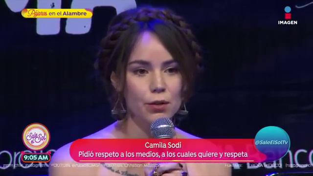 Camila Sodi pide evitar preguntas del Chicharito смотреть онлайн
