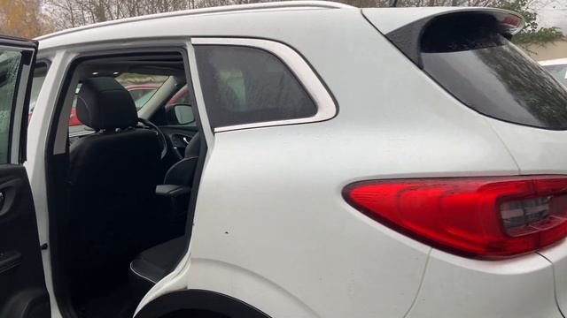 Renault Kadjar 1.5 dCi Signature Nav SUV 5dr Diesel Walkaround Arctic White смотреть онлайн