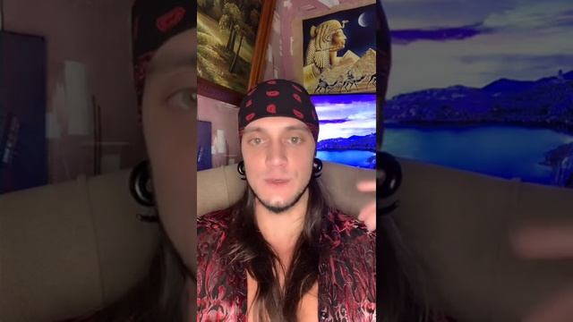 Что Если Девушка Спрашивает: "Что Ты Можешь Мне Дать?" смотреть онлайн