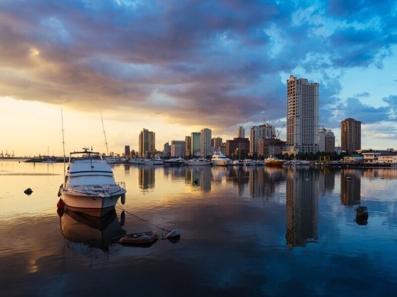 Сергей Воронин - Песня "Остаться в Маниле" смотреть онлайн