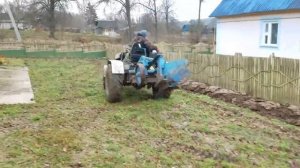 Самодельный минитрактор, вспашка тяжелой почвы. Первая проба!