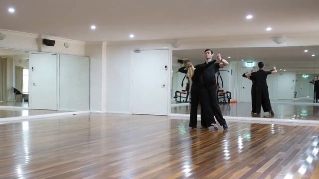 How To Dance The Viennese Waltz смотреть онлайн