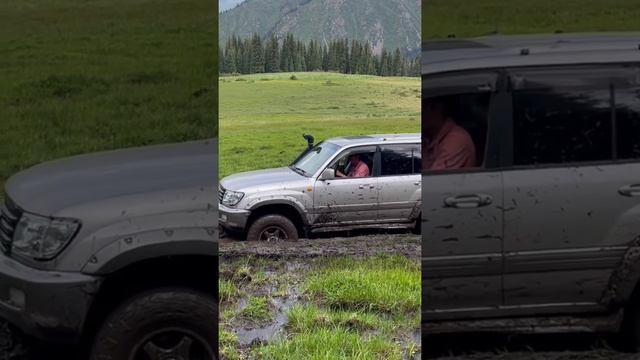 Toyota Land Cruiser 100 в высокогорном болоте Казахстана. 2500 meters above sea level. Kazakhstan смотреть онлайн
