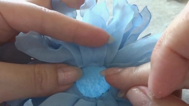Брошь ХРИЗАНТЕМА из ткани. МАСТЕР КЛАСС. DIY Fabric CHRYSANTHEMUM Brooch смотреть онлайн