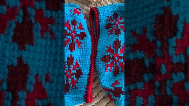 Новогодние носки Снежинка смотреть онлайн