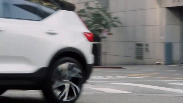 2022 Volvo XC40 R-Design, the Pure Electric Compact SUV. смотреть онлайн