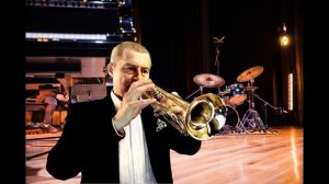 Полёт шмеля на трубе