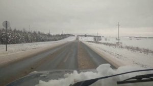 Нива на трассе в снегопад и гололёд. Резина И-511 идеальна для таких условий.