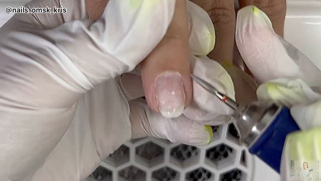 СТИЛЬНЫЙ матовый маникюр с серебром❤️поверхностный дизайн на ногтях ? как носится снежная база? смотреть онлайн