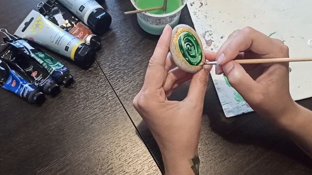 Роспись КАМНЕЙ акриловыми красками/ Брошь из аниме/ Stone painting/ Anime Brooch/ Acrylic смотреть онлайн