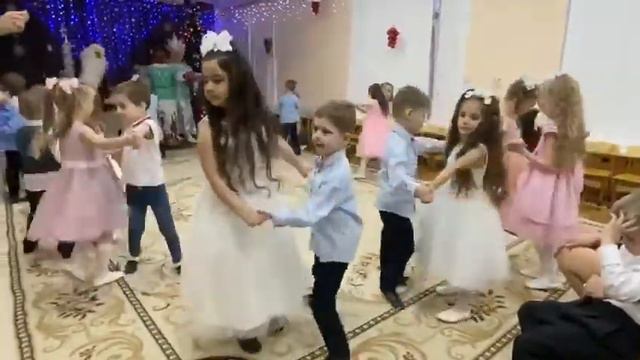 Дет.садик "Ромашка" ёлка 2019-2020г.(гр.6),часть 4 смотреть онлайн