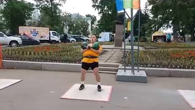 Толчок гирь 24 кг: 113/ 5 минут мне 43 года. смотреть онлайн