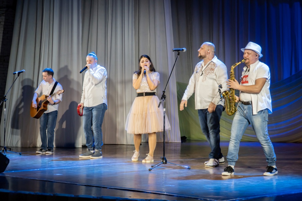 Чендлеры - Дождь стучится (live)