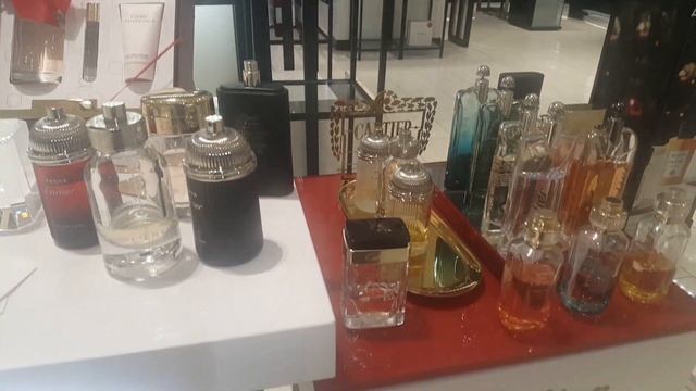 В ПАРФЮМЕРНОМ МАГАЗИНЕ.#PERFUME DEPARTMENT STORE.GIFT IDEA.#perfumes #perfumery ,#fragrances ,#духи