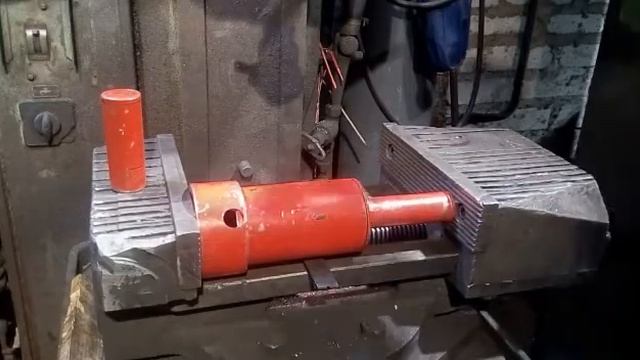 Замена сайлентблоков стабилизатора Мерседес Актрос(Mercedes Actros)