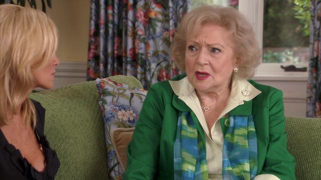 The RHOBH Pay Betty White a Visit | Betty's Happy Hour смотреть онлайн