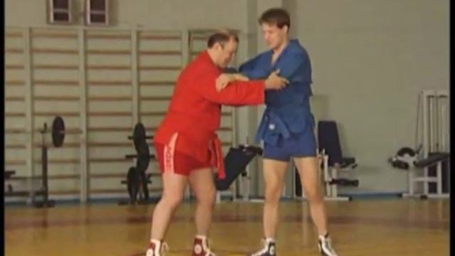 Самбо Передняя подсечка с выбиванием ноги смотреть онлайн