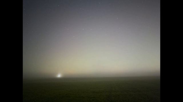 Ночной таймлапс тумана, северного сияние и созвездие Гиады с Юпитером, и с Плеядами. Яльгелево. смотреть онлайн