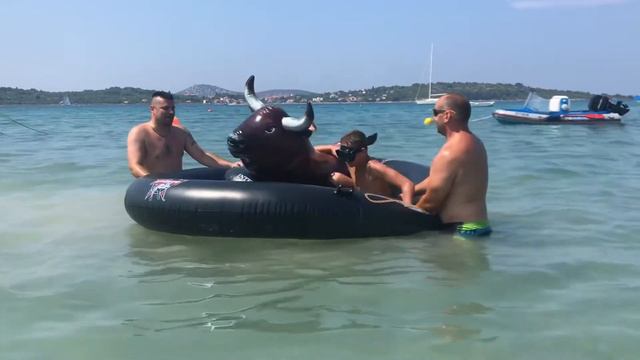Divoký býk Chorvatsko 2018 смотреть онлайн